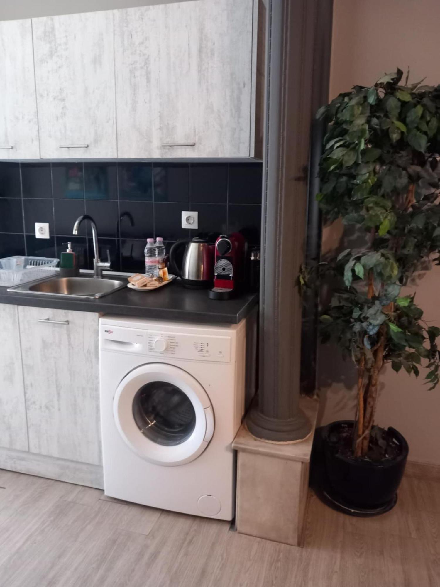 Apartment Closer 